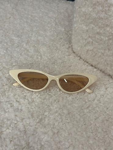 Солнцезащитные очки: Очки по 400 сом Новые, закрыла островок, распродаю Ко всем идут at lalafo.kg — 11 Солнцезащитные очки: Очки по 400 сом Новые, закрыла островок, распродаю Ко всем идут — 11