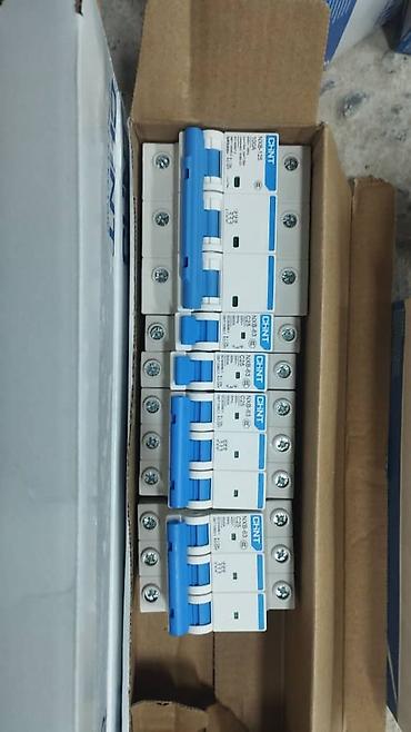 Электрики: Электрик | Установка софитов, Установка стиральных машин, Установка распределительных коробок Больше 6 лет опыта — 12