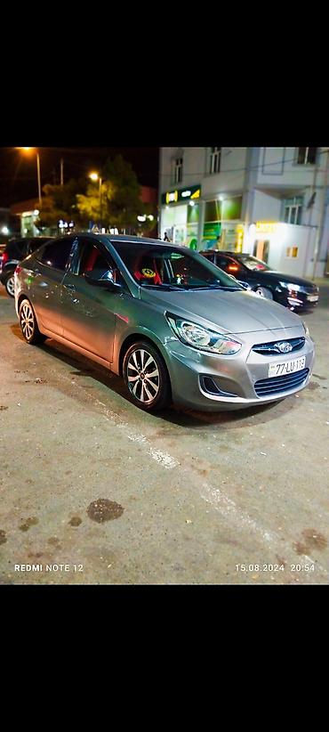 Hyundai: Hyundai Accent sedan - Kuzov: 4 qapılı sedan, boz rəng - Nömrə — 7