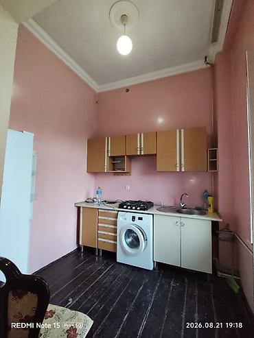 1 комнатная студия: Telebelere – 3otaqlı hündür tavanlı mənzil Planlaşdırma: - Geniş — 6