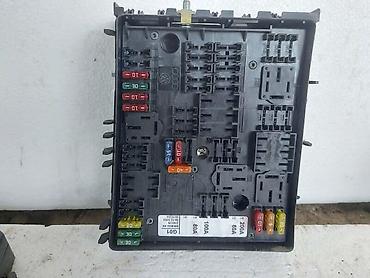mazda: 45.KUTIJA SA OSIGURACIMA ZA VOLKSWAGEN OSTALO - 1K0937124H | KUTIJA — 1