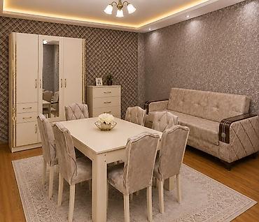 is stolu: Yeni, Masa və oturacaqlar — 1