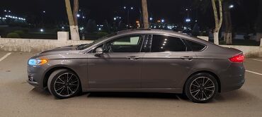 Ford: Ford Fusion sedan - Kuzov: 4 qapılı sedan, tünd boz rəng - Mühərrik — 6