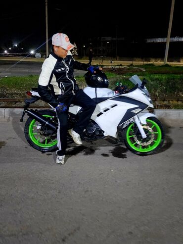 Мотоциклы: Спортбайк Kawasaki, 300 куб. см, Бензин, Взрослый, Б/у
