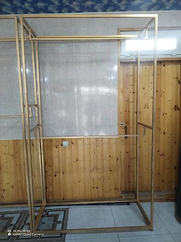 parfum vitrine: Qiymet balacalar 200 boyukler 250 azn Metal konstruksiya – — 1
