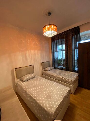 Uzunmüddətli kirayə mənzillər: Qız Qalasının yanında 3 mərtəbəli binanın 2-ci mərtəbəsində ümumi — 1