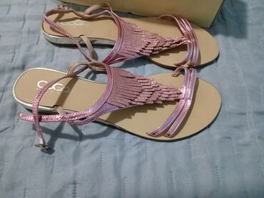 ženske čizme: Sandale, 39