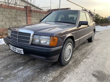 мерс р18: Mercedes-Benz 190: 1991 г., 2 л, Механика, Бензин, Седан