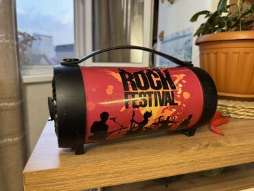 продаю динамик: Портативная беспроводная колонка “Rock Festival” - Форм‑фактор