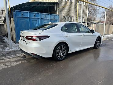 Toyota: Toyota Camry: 2022 г., 2.5 л, Автомат, Гибрид, Седан — 1