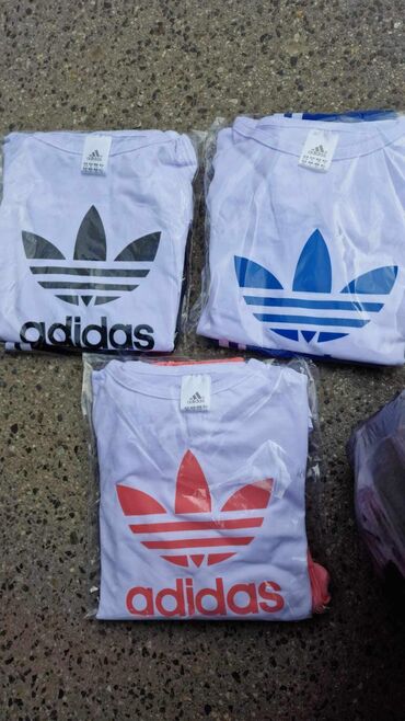 Kompleti: Prelepi komplet Adidas majica i helanke