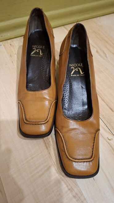 Salonke: Salonke, 36 — 8