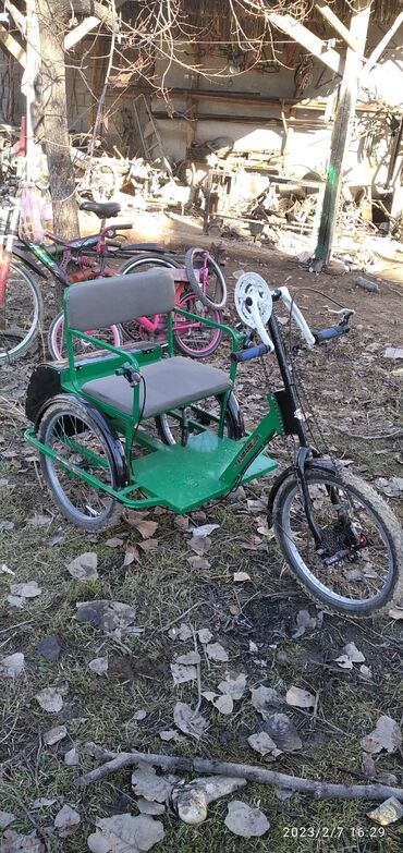 велик спартивний: Срочно продаютрёхколёсный самодельный велотрайк для людей с