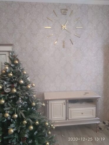 Ev saatları: Divar saatları, Mexaniki, Saniyə əqrəbi — 2