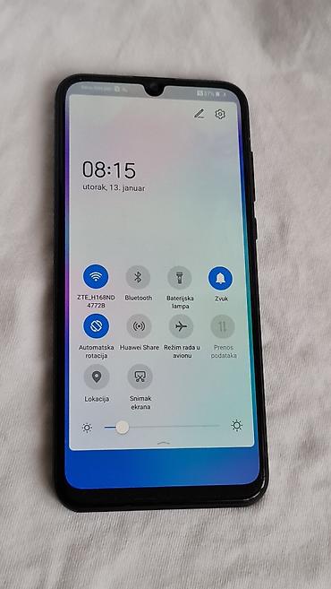 Huawei: Huawei P smart S (model AQM-LX1) sa originalnim punjačem i USB-C — 3