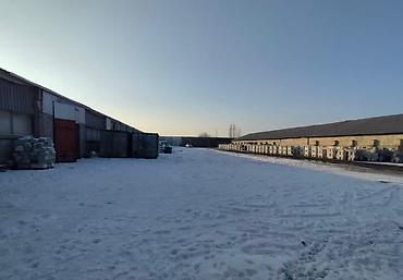 Продажа складов и мастерских: Продам территорию со складскими помещениями, на территории имеются — 4