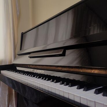 купить пианино в бишкеке: Продам срочно Пианино "Беларусь" в отличном состоянии.Настроенный