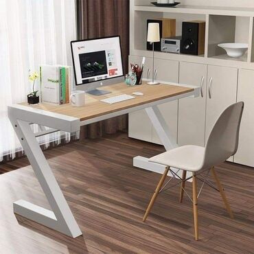 кухиный мебел: Компьютерный Стол, цвет - Белый, Новый