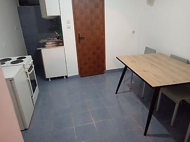 Dugoročno: Izdajem stanove za radnike u Dobanovcima,Surcin.
Cena 100e — 9