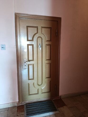 işlenmiş seyf qapı: Для квартиры Б/у Входная дверь С глазком, Без гарантии, Самовывоз