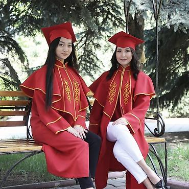 Спецодежда: Мы даем мантии на прокат. Уважаемые выпускники! Ждём ваших заказов — 11