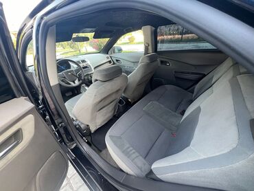 Chevrolet: Chevrolet Cobalt: 1.5 l | 2024 il 45000 km Sedan — 10