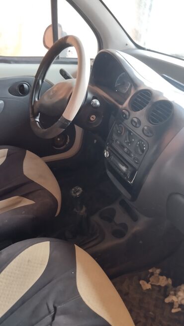 Другие автомобили: Компактный хэтчбек. Кузов и экстерьер: - 5-дверный кузов, светлый — 12