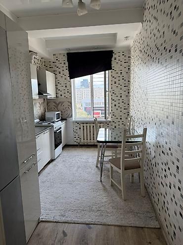 2017: 2 комнаты, 57 м², Золотой квадрат 7 этаж — 8