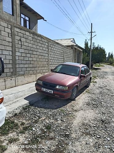 Opel Vectra: 1995 г., 1.8 л, Механика, Бензин, Седан at lalafo.kg Opel Vectra: 1995 г., 1.8 л, Механика, Бензин, Седан