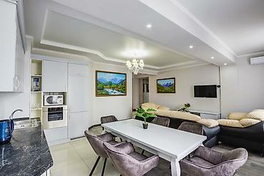 Посуточная аренда квартир: 4 комнаты, Душевая кабина, Постельное белье, Кондиционер — 2