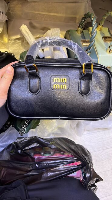 Классические сумки: Все по 700 — 1