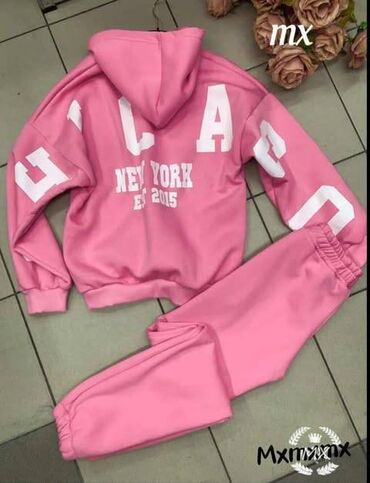 Gornji i donji deo: Termo 
3200 din 
S, M nije za vise
ij — 4