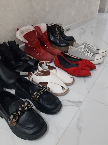 Резиновые сапоги: Набор женской обуви: 1) Резиновые сапоги челси - Цвет: черный - — 21