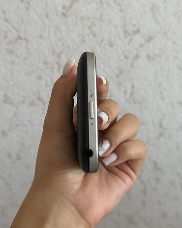 telefon duyməli: Blackberry Classic, 32 GB, rəng - Qara, Sensor — 5
