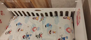 4 yaş tortu: Qız üçün, Dördbucaq, Beşik, Dəst ilə, Matras ilə, Yellənmə mexanizmsiz