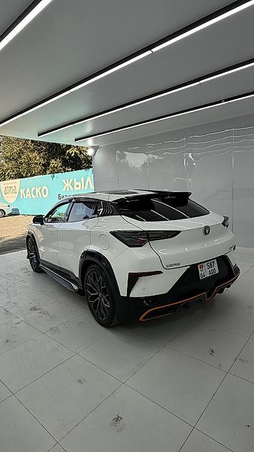 dodje challenger: Changan Uni-T: 2022 г., 1.5 л, Робот, Бензин, Кроссовер — 5