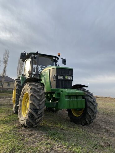 тракторы 892: Предоставляем услуги пахоты, трактор John Deere B6140, новый 2023