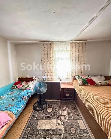 двор: 🏠Продается дом в с. Гавриловка 🟡Комнаты: 2 🟡Участок: 7,8 соток — 5