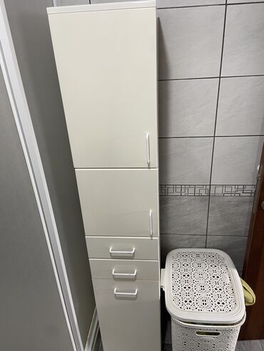 ormarić za veš mašinu: Cabinet, color - White, Used
