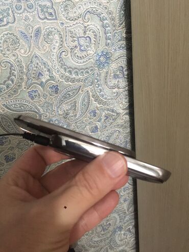 Nokia: Nokia 8, 2 GB, rəng - Qəhvəyi, Düyməli, Zəmanət — 9