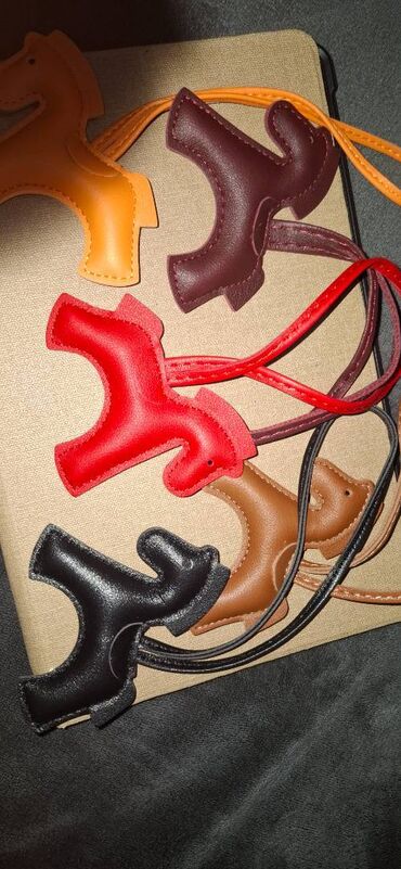 Kəmərlər: Brelok — 6