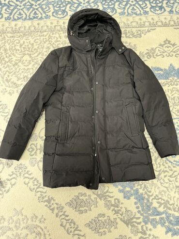 зимний куртку: Куртка XL (EU 42), цвет - Черный