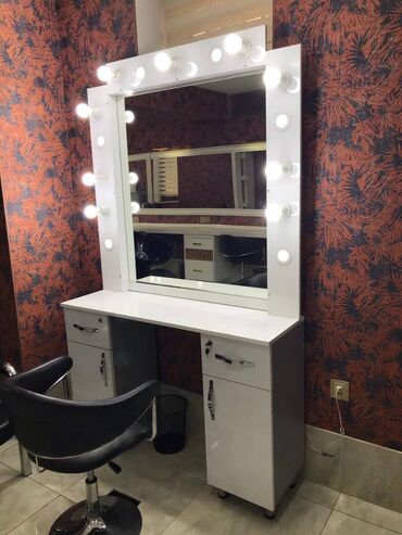 Digər kommersiya daşınmaz əmlakı: Nizami metrosunun yaxınlığında 1-ci mərtəbəsində yerləşən təmirli — 14