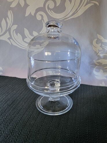Ostalo posuđe: Bombonijera vitaz kristalno staklo. Bombonijera je bez ostecenja,sve na lalafo.rs — 5 Ostalo posuđe: Bombonijera vitaz kristalno staklo. Bombonijera je bez ostecenja,sve — 5