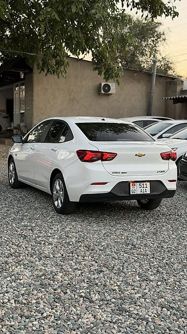 eado ev: Chevrolet Onix: 2020 г., 1 л, Автомат, Бензин, Седан — 4