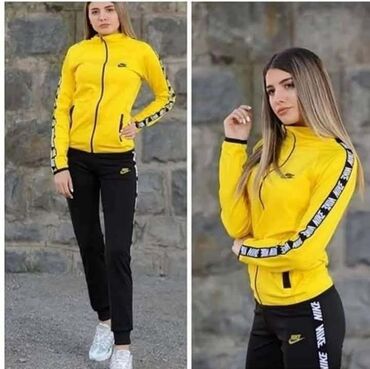 Gornji i donji deo: Zenska komplet trenerka mokra likra S M L XL 2XL Cena 3000 din — 3