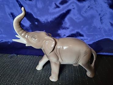 Figure: Nova porcelanska figura slona iz 70ih.godina Alba Julia. Nova — 10