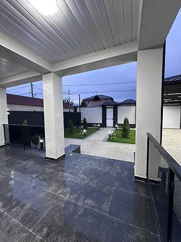 Үйлөрдү сатуу: 6 бөлмө жана андан көп, 380 м², 4 соток, Бишкек — 3