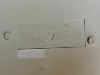 Masaüstü kompüterlər və iş stansiyaları: Köhnə Sony komputer və hissələri. sistem bloku, disketler, kalonka — 13