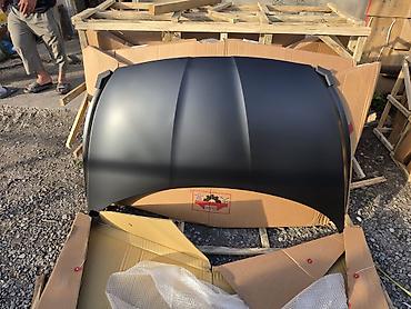 Другие детали кузова: Кузовные детали - Ассортимент: капоты, крылья, двери (в т.ч — 4